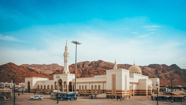 Sejarah dan Keistimewaan Jabal Uhud, Saksi Bisu Syahidnya Para Syuhada dan Kelak Gunung Ini Akan Ada di Surga!